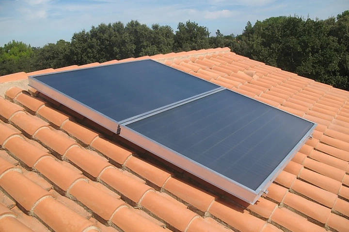 Photo d'une instalation solaire thermique à Perpignan, réalisée par ACTION 2E